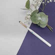 Load image into Gallery viewer, Leafgel Premium Oval II Brush & Cap